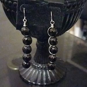 💜NWT silver Black Earrings